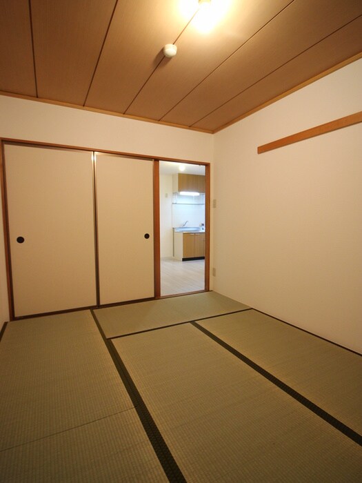 サントス泉ヶ丘の物件内観写真