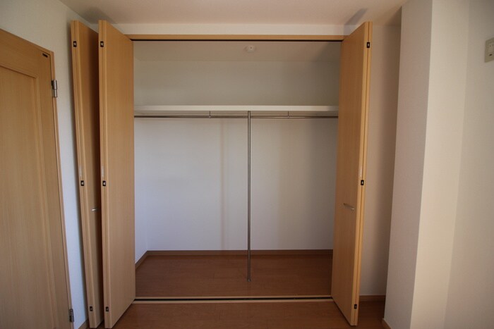 アルティエ－レ　セラＡ棟の物件内観写真