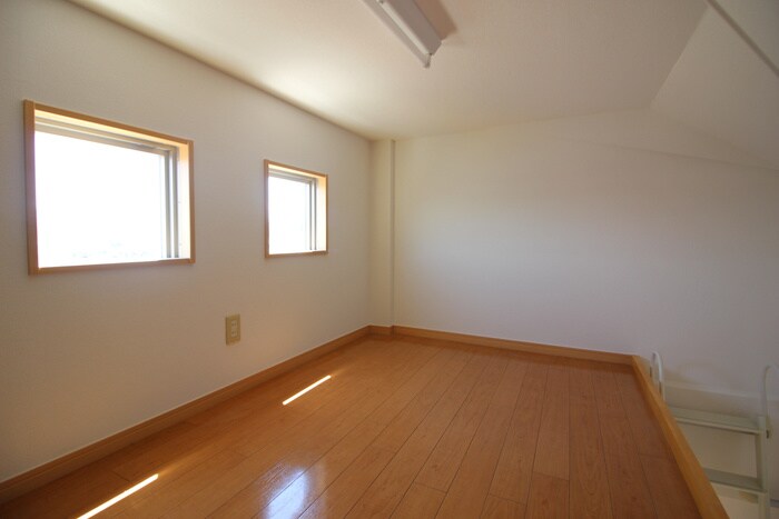 アルティエ－レ　セラＡ棟の物件内観写真