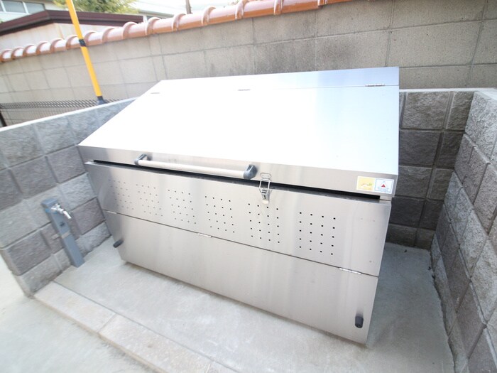 フィオ－レ　デロ－ベストの物件外観写真