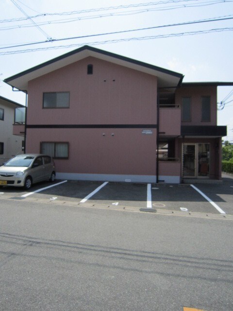 メゾン・ピサンリの物件外観写真