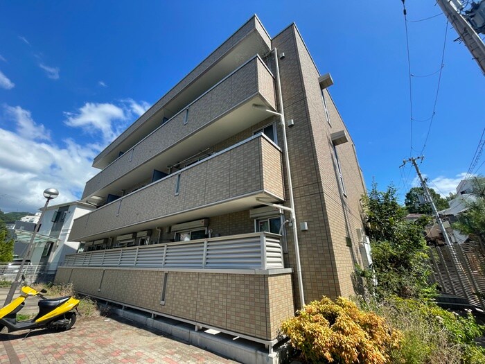 リバ－プレイス中山手の物件外観写真