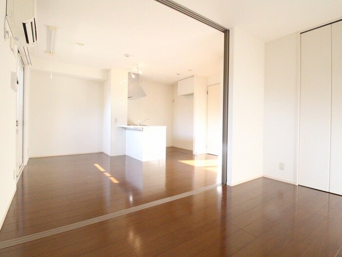 リバ－プレイス中山手の物件内観写真