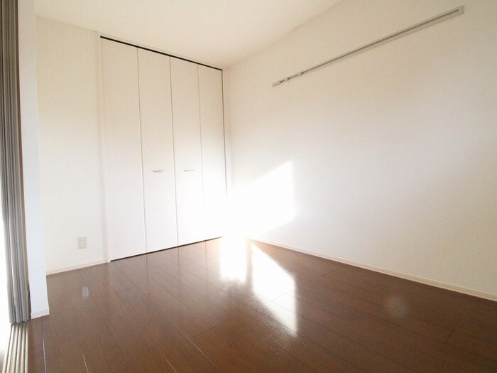 リバ－プレイス中山手の物件内観写真