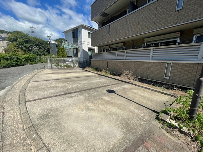 リバ－プレイス中山手の物件外観写真