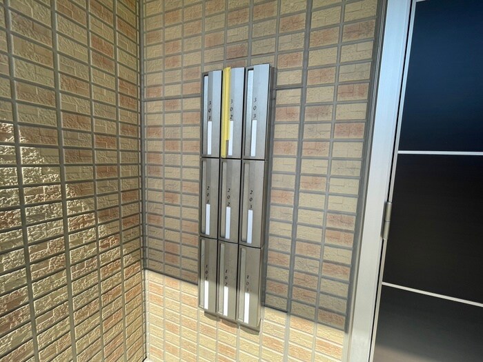 リバ－プレイス中山手の物件外観写真