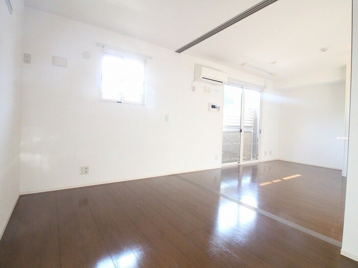 リバ－プレイス中山手の物件内観写真