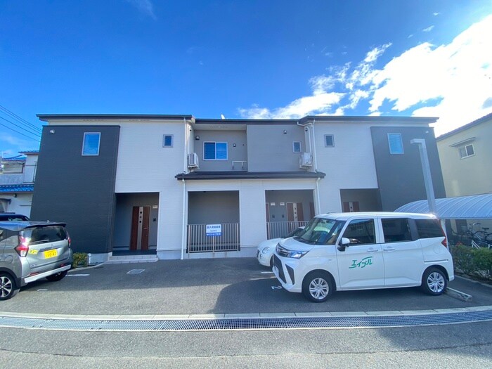 カーム・ヴィラの物件外観写真