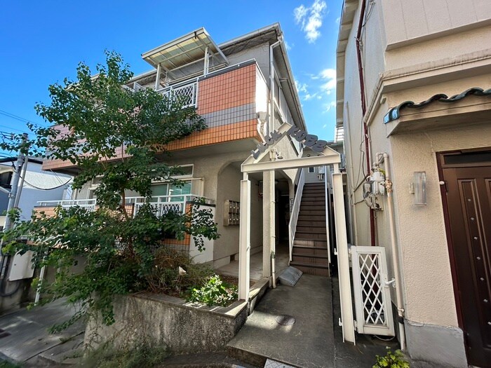 ラックコウベの物件外観写真