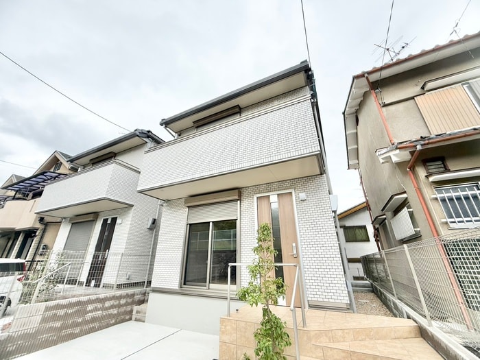 広野町尖山貸家（西）の物件外観写真