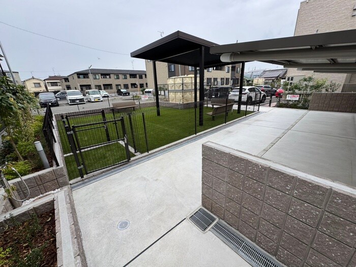 スペチアーレ　クアットロの物件外観写真