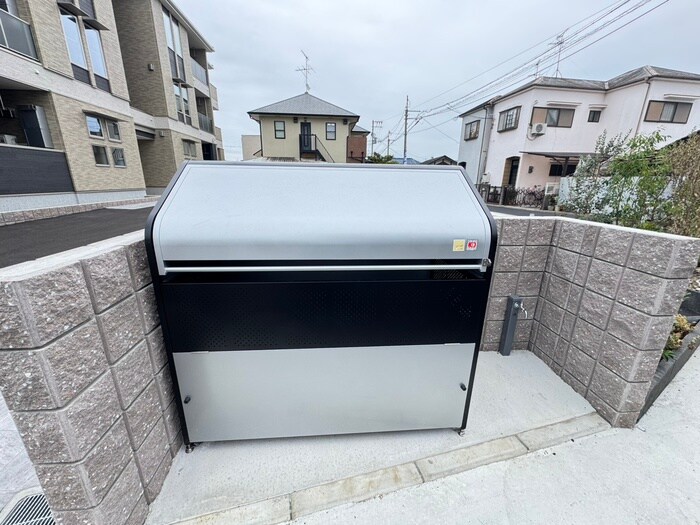 スペチアーレ　クアットロの物件外観写真