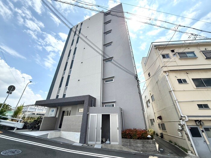 プラムコートの物件外観写真