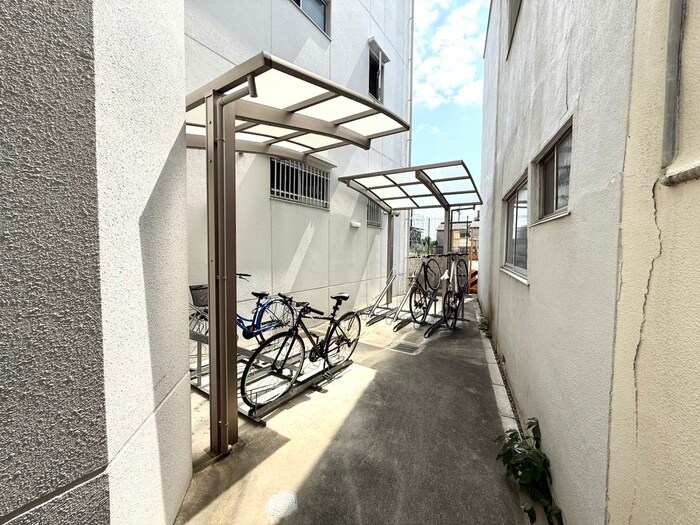 プラムコートの物件外観写真