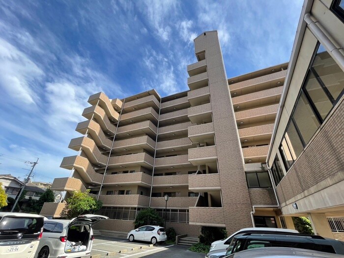 パセオ清荒神2番館の物件外観写真