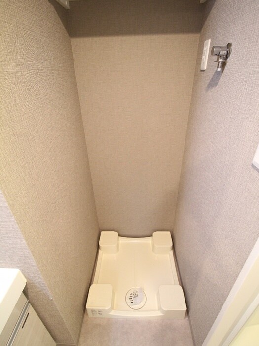 コンフォリア江坂広芝町の物件内観写真