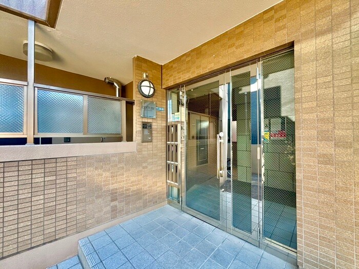 センチュリ－の物件外観写真