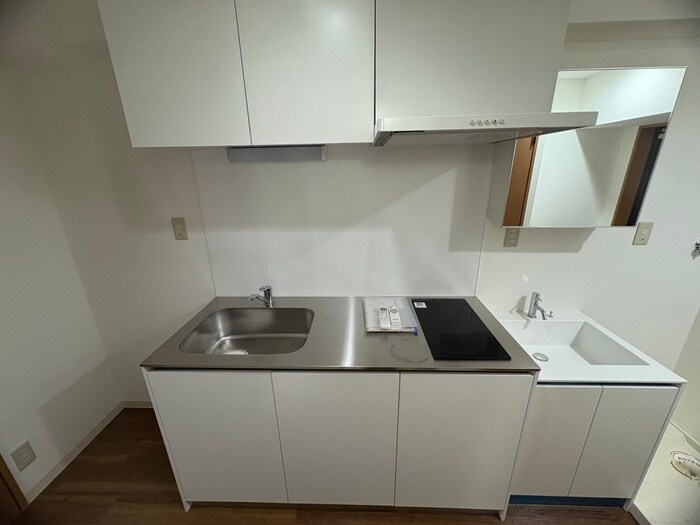 aROOM　光町の物件内観写真