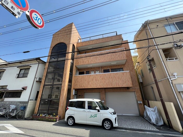 アゼリアマンションの物件外観写真