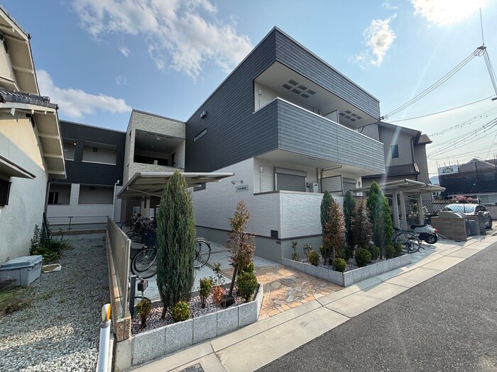 フジパレス伊孑志の物件外観写真