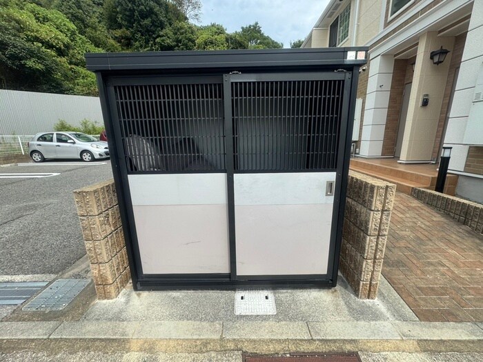 アイリスプレイスの物件外観写真