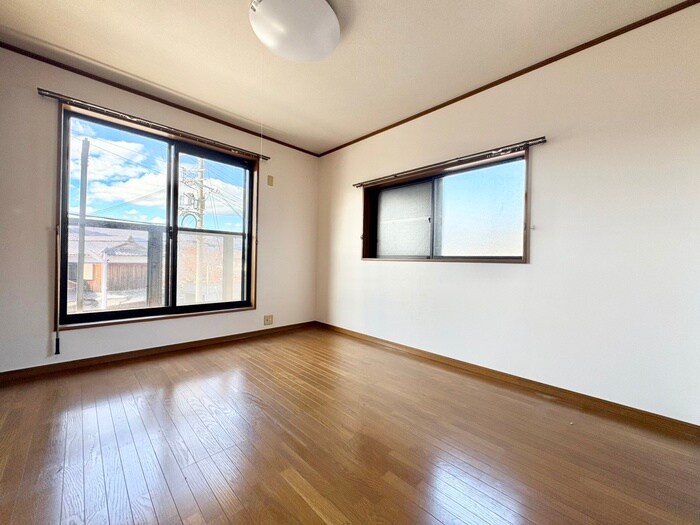 テラスハウスサンの物件内観写真