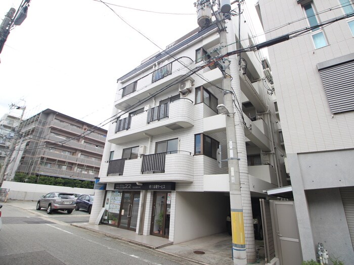 陽光プラザの物件外観写真