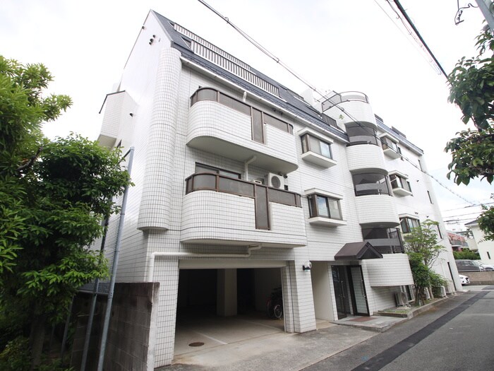 陽光プラザの物件外観写真