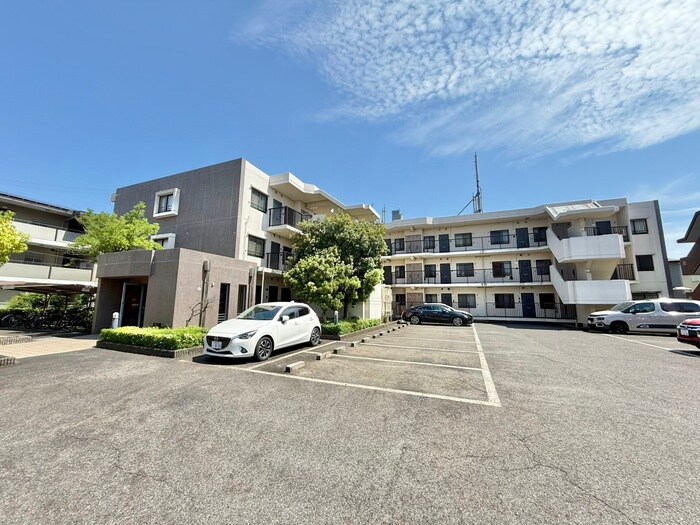 レジデンス碩の物件外観写真