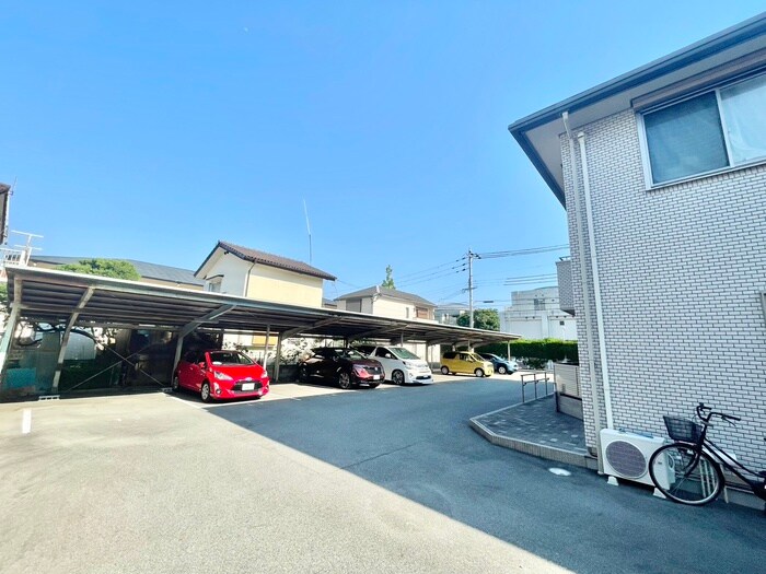 パールグランの物件外観写真