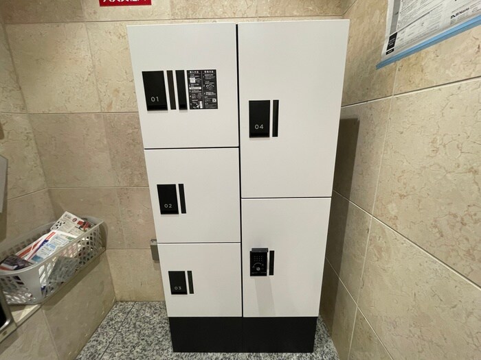 エレガンス西院の物件外観写真