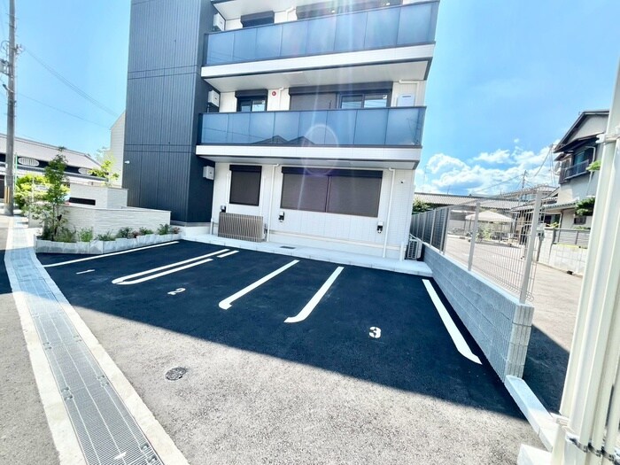 D-residence春日の物件外観写真