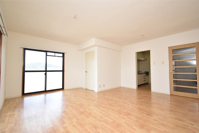 ラ・ヴェ－ル茨木の物件内観写真