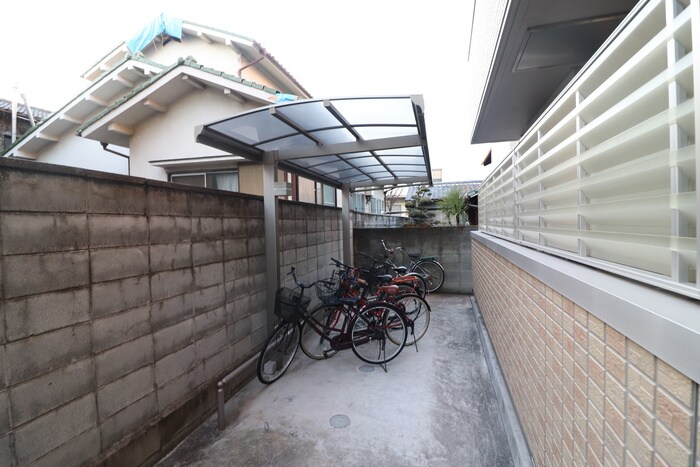 サニ－コ－トの物件外観写真