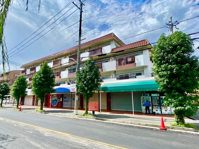 シャンポ－ル小山の物件外観写真