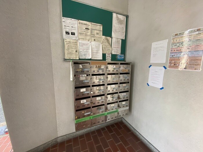 シャンポ－ル小山の物件外観写真