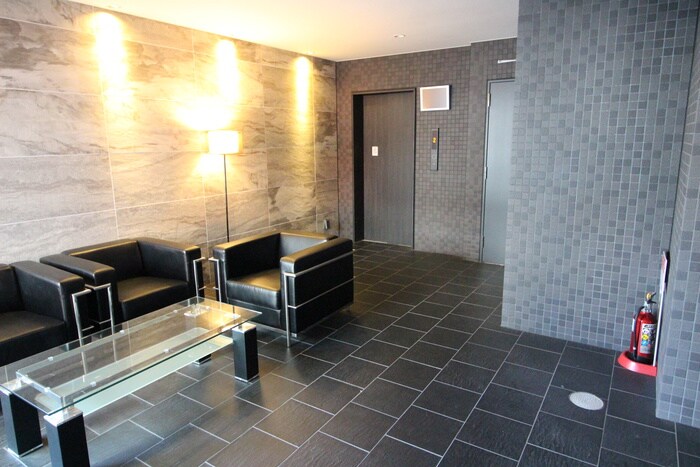 プリエール新大阪サウスの物件外観写真