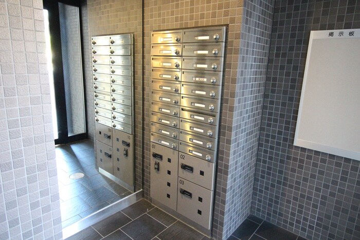 プリエール新大阪サウスの物件外観写真