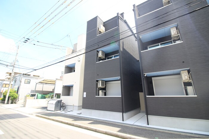 ルネッサ八尾南の物件外観写真