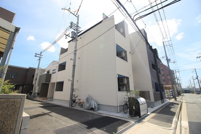 ルネッサ八尾南の物件外観写真