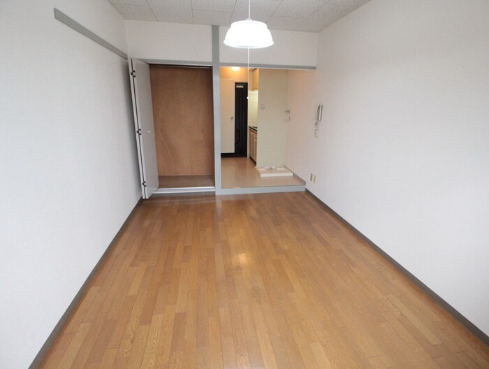 グロｰスコート香里園の物件内観写真