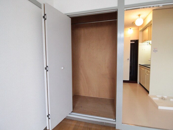 グロｰスコート香里園の物件内観写真