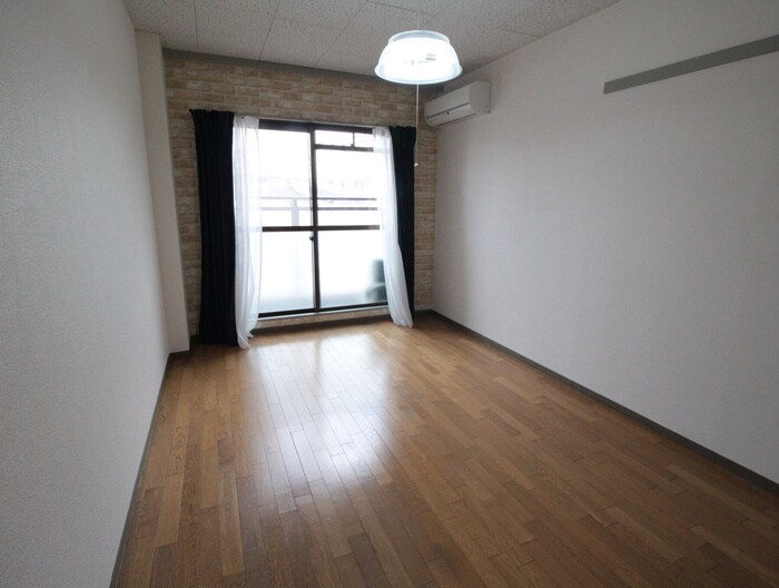 グロｰスコート香里園の物件内観写真