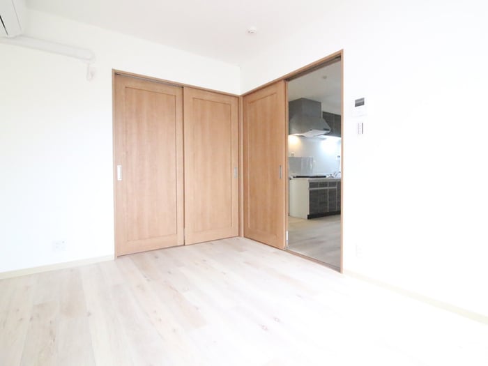 ロイヤルホーム石津の物件内観写真