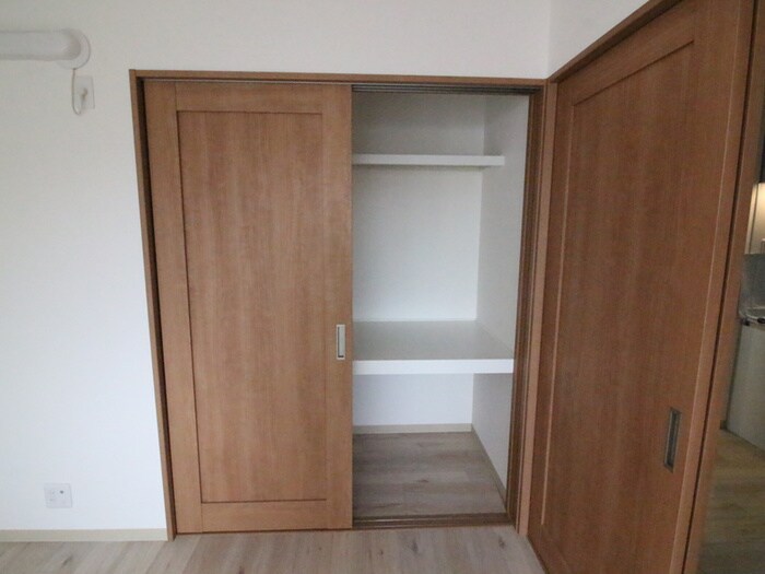 ロイヤルホーム石津の物件内観写真