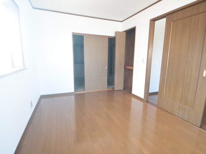 サンサンハイツの物件内観写真