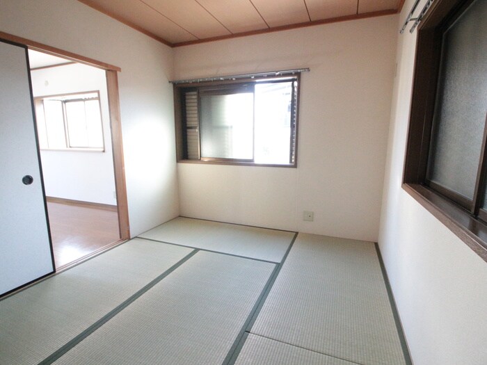 サンサンハイツの物件内観写真