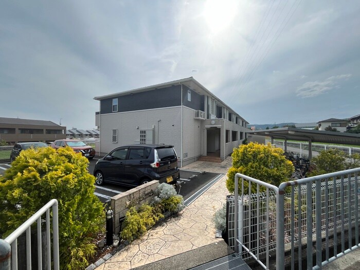 パルコプレッソの物件外観写真