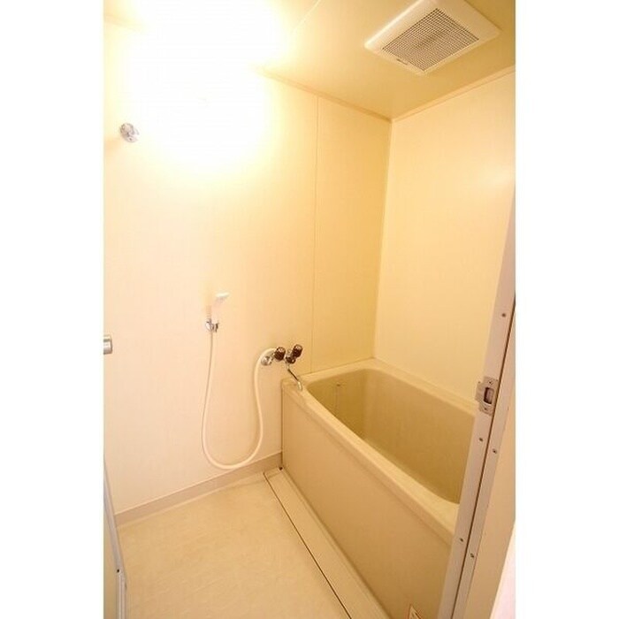 岩崎ハイツの物件内観写真