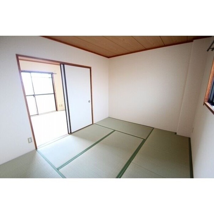 岩崎ハイツの物件内観写真